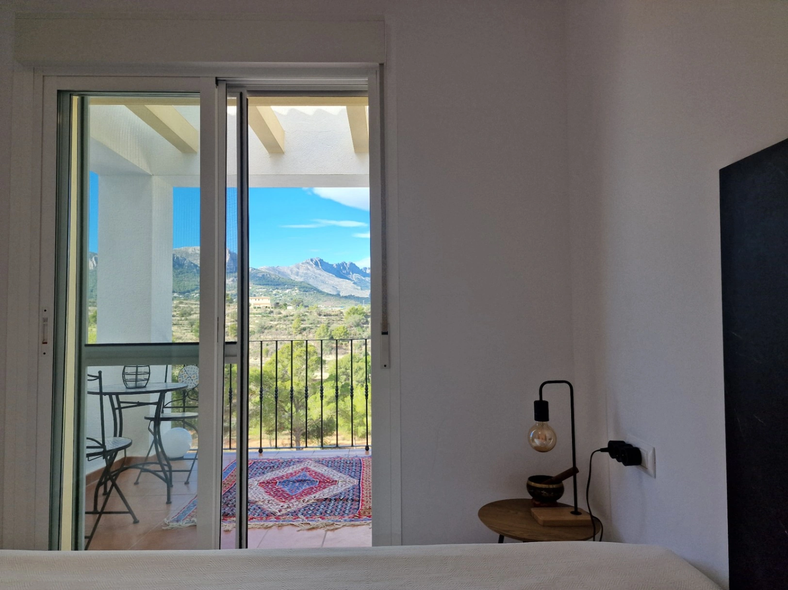 BONITO BUNGALOW CON VISTAS A LA MONTAÑA