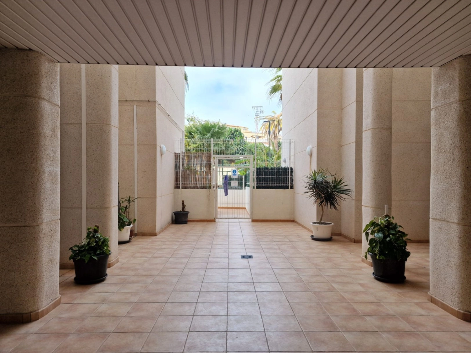 APPARTEMENT PROCHE DE TOUS LES SERVICES