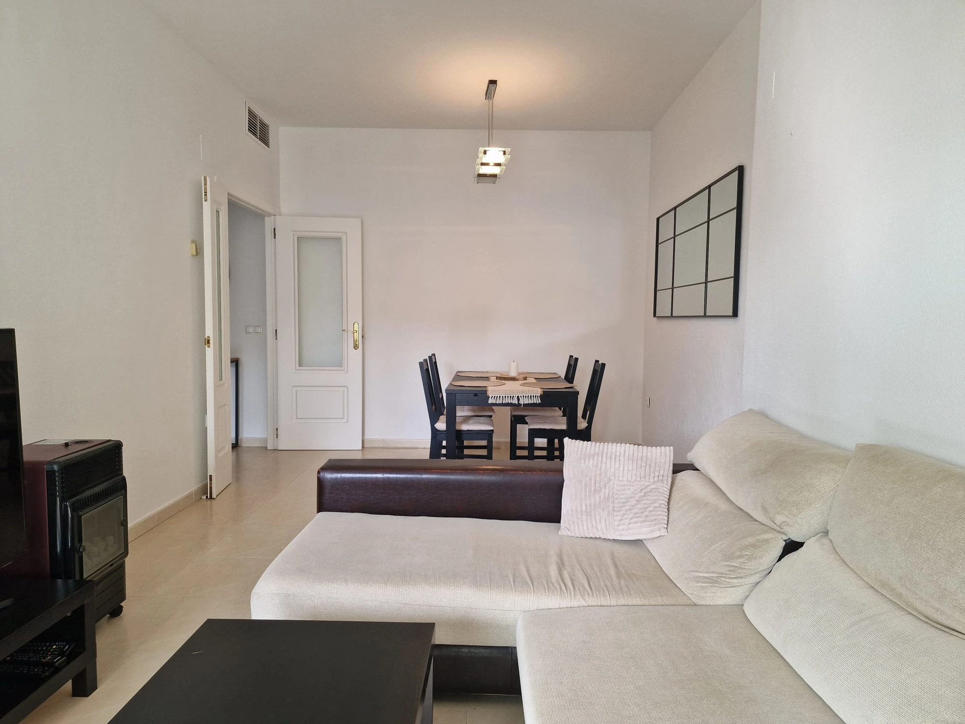 APPARTEMENT PROCHE DE TOUS LES SERVICES
