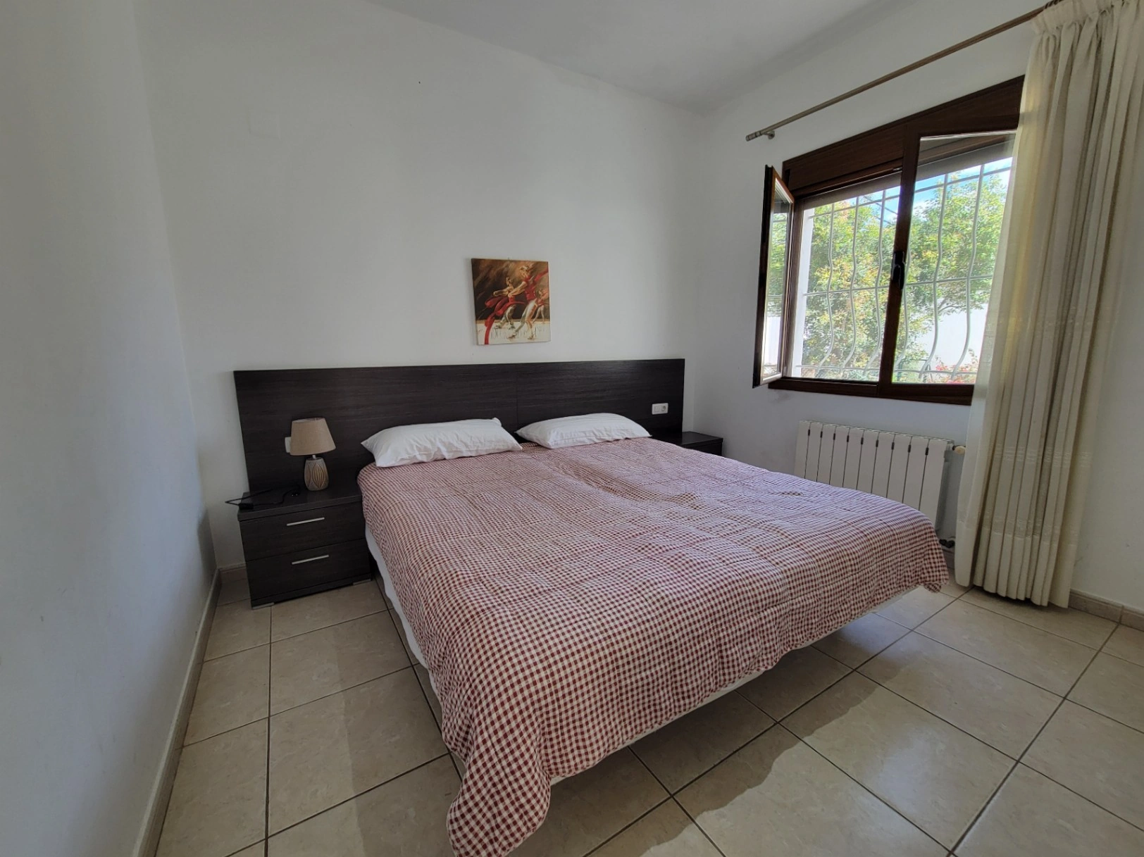 BONITO CHALET ESTILO IBICENCO EN MORAIRA
