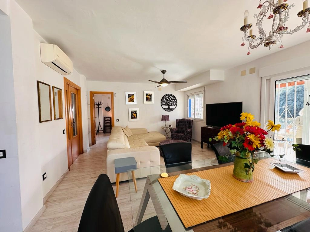 Villa de 6 dormitorios muy cerca del mar