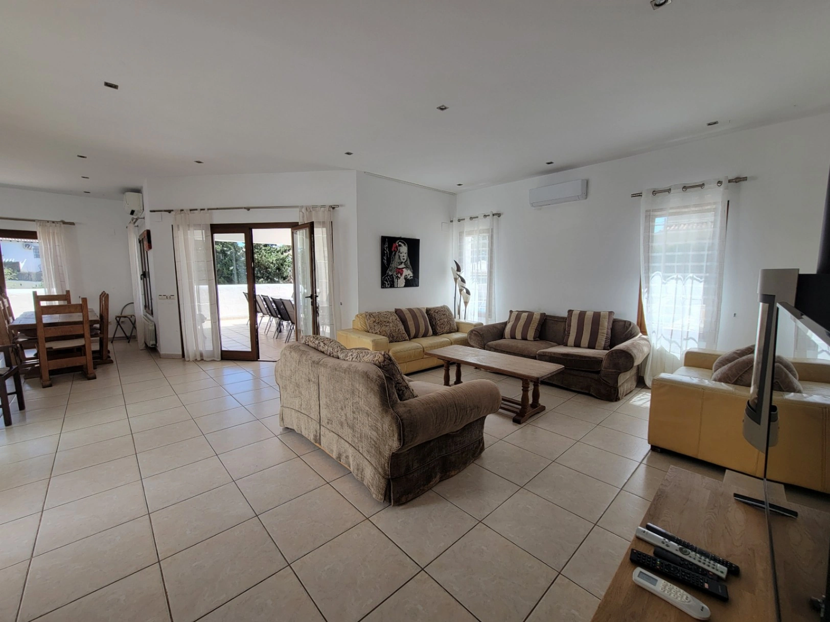 BONITO CHALET ESTILO IBICENCO EN MORAIRA