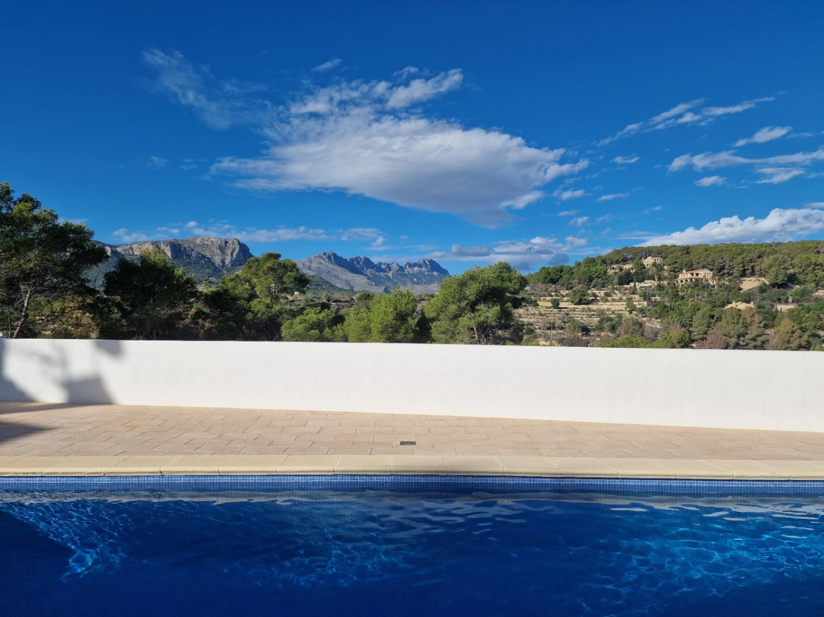 BONITO BUNGALOW CON VISTAS A LA MONTAÑA