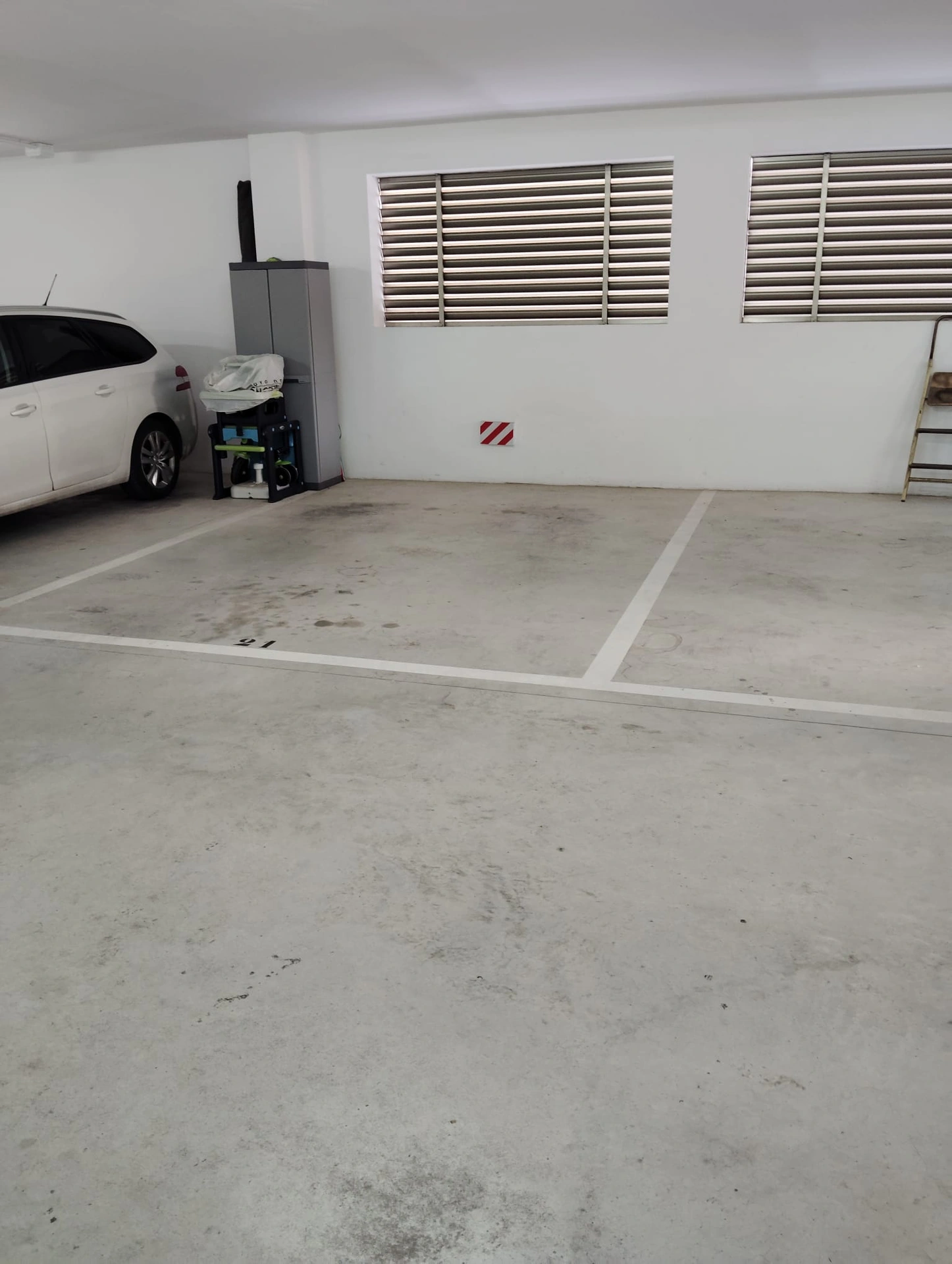 PLAZA DE PARKING CON TRASTERO EN PRIMERA LINEA