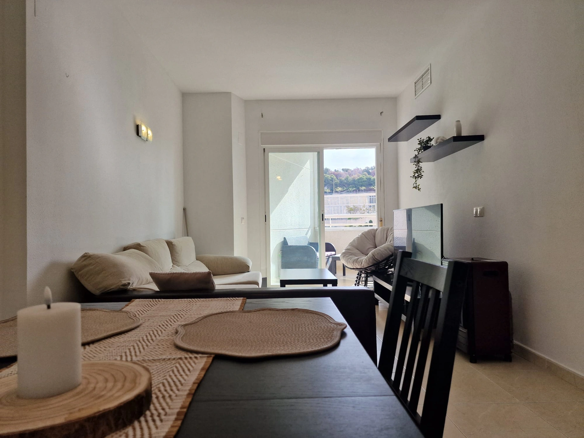 APPARTEMENT PROCHE DE TOUS LES SERVICES