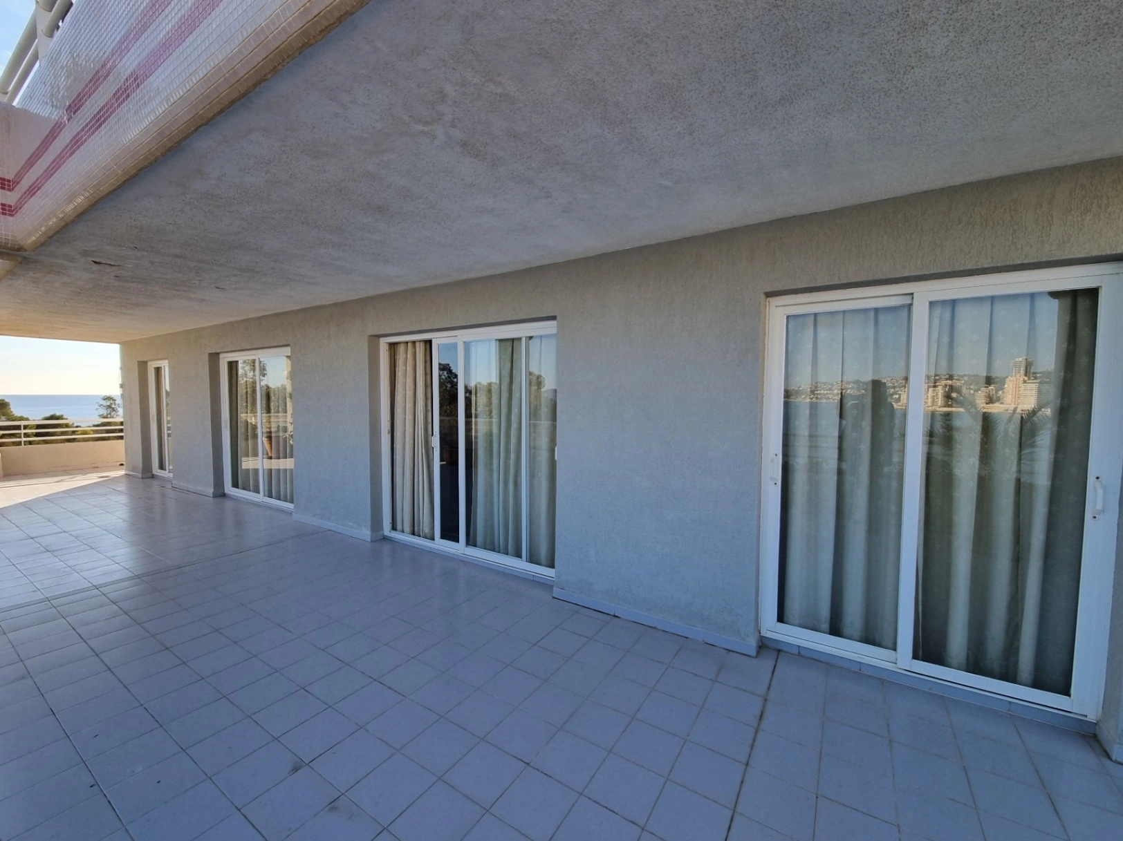 APARTAMENTO SITUADO EN PRIMERA LINEA