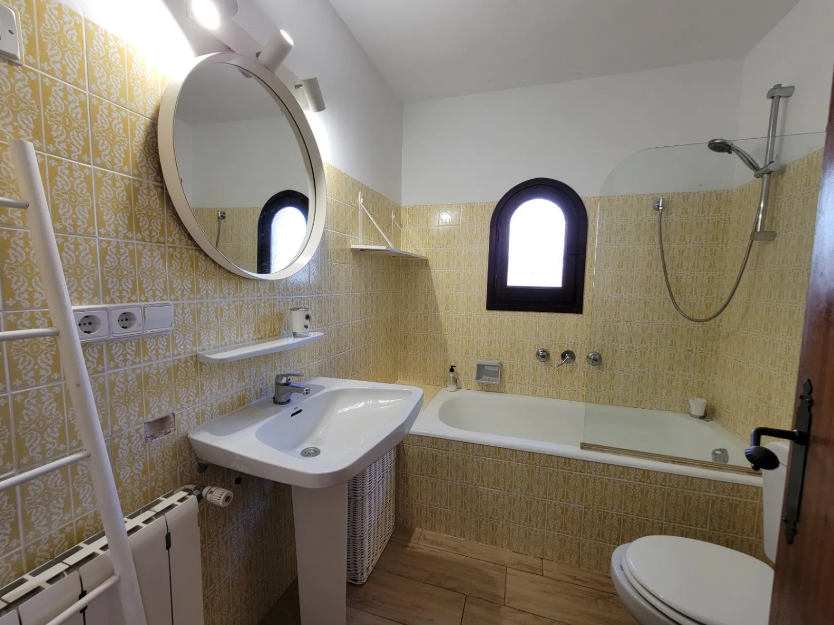 VILLA IN MARYVILLA MET DE MOGELIJKHEID VAN EEN MODERN PROJECT