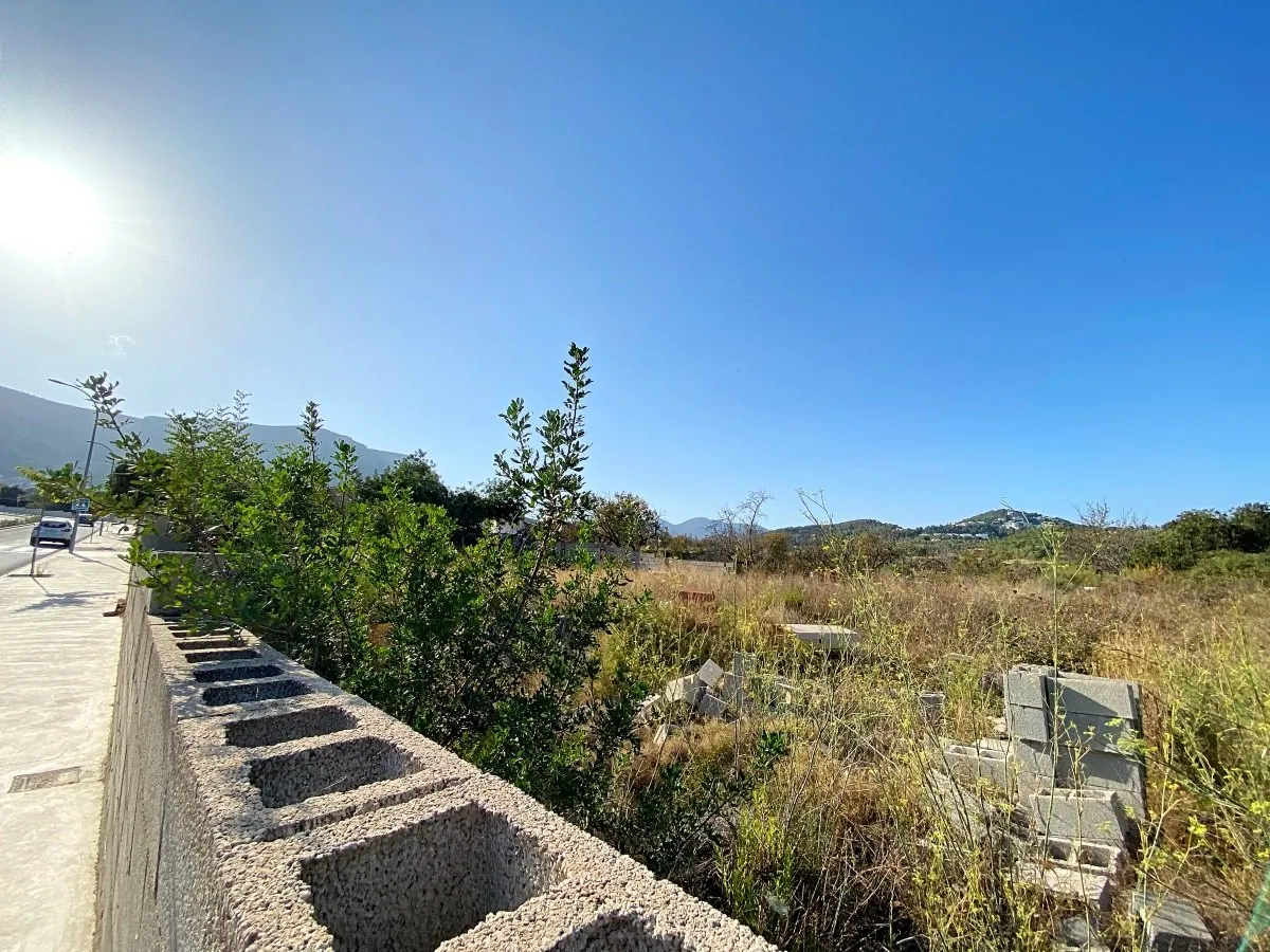 Parcela a la venta en Calpe, muy cerca del centro y servicios.