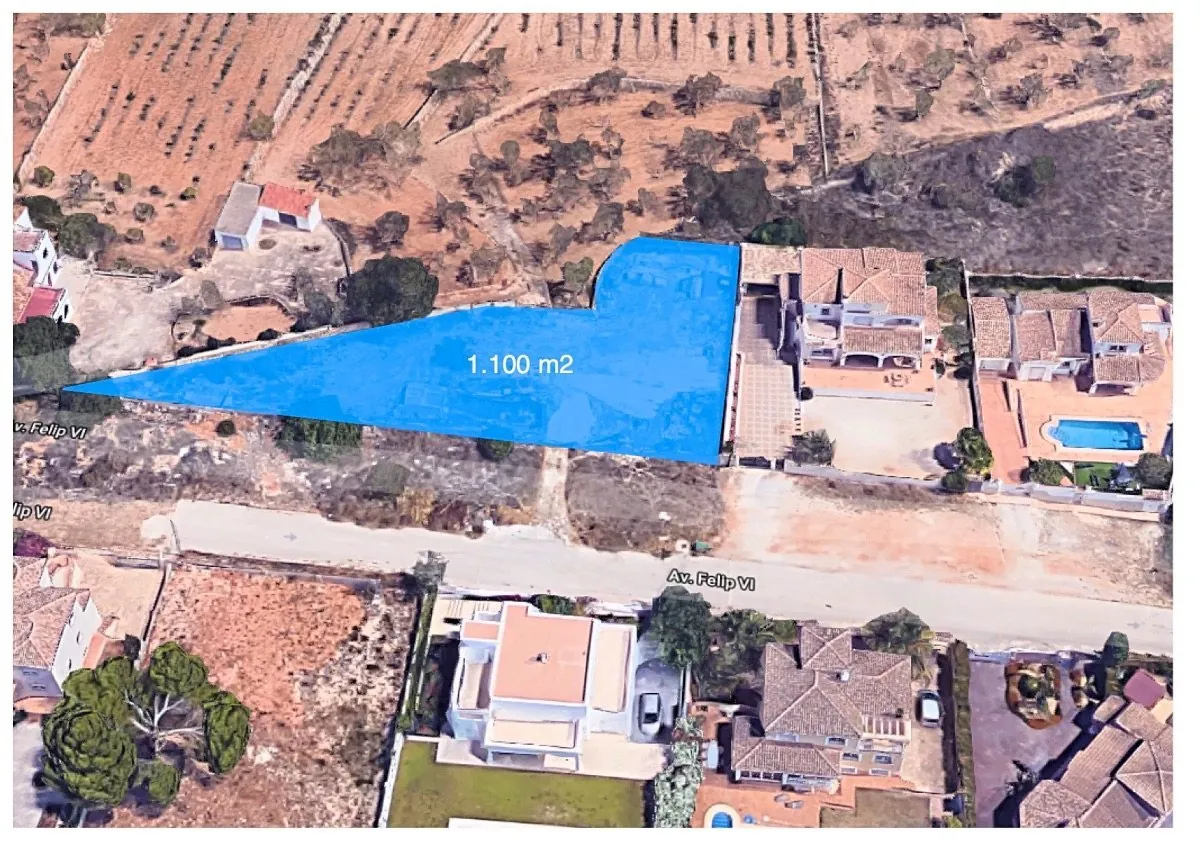 Parcela a la venta en Calpe, muy cerca del centro y servicios.