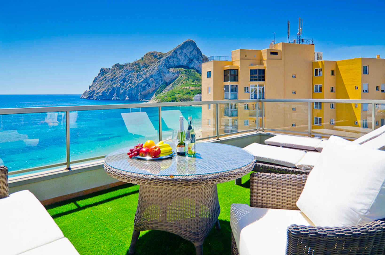 IC116OGU4 - Ático - dúplex en la primera línea de la playa con vistas abiertas al mar y al Peñón de Ifach