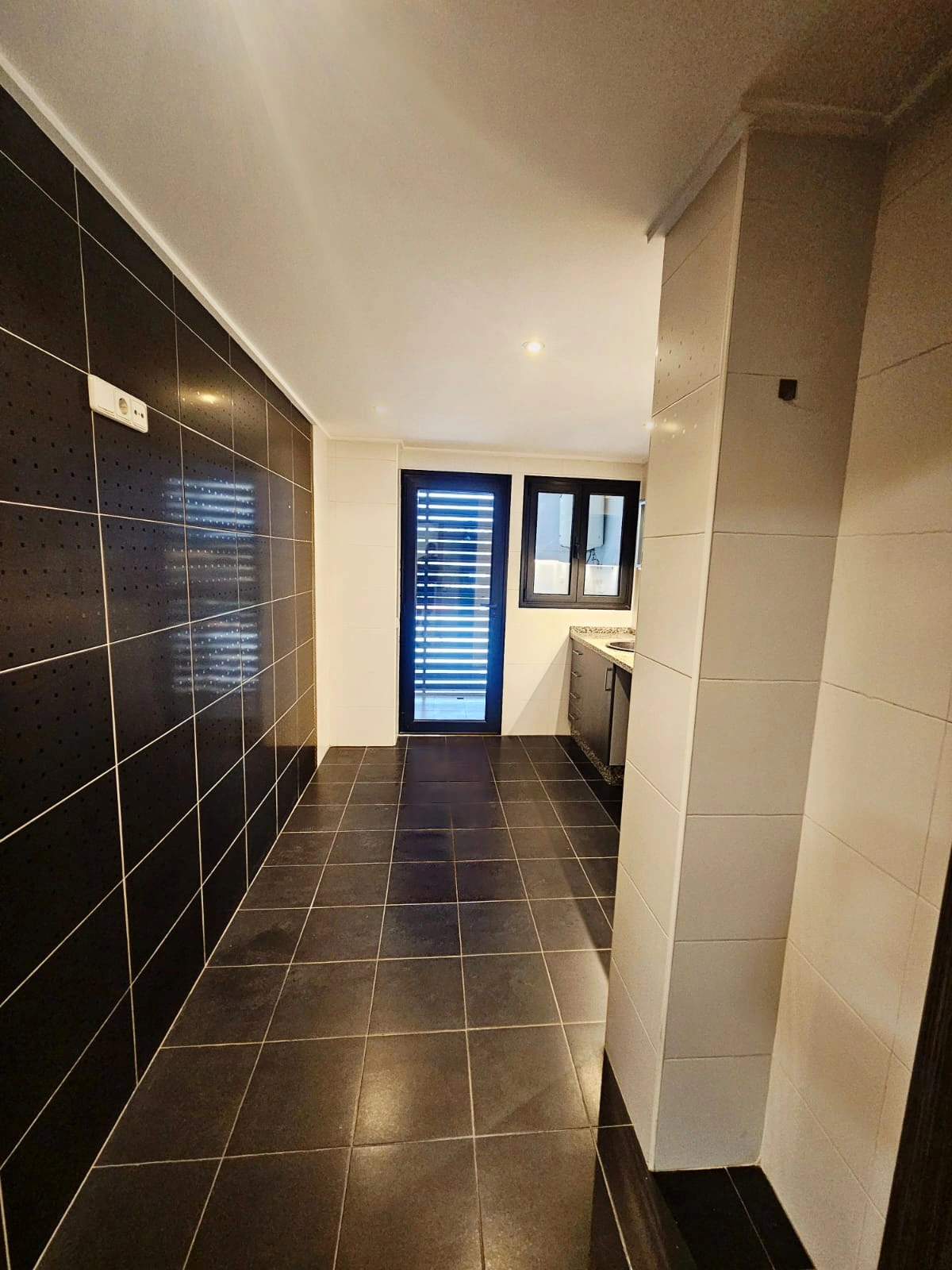 AMPLIO APARTAMENTO  SITUADO EN CALPE