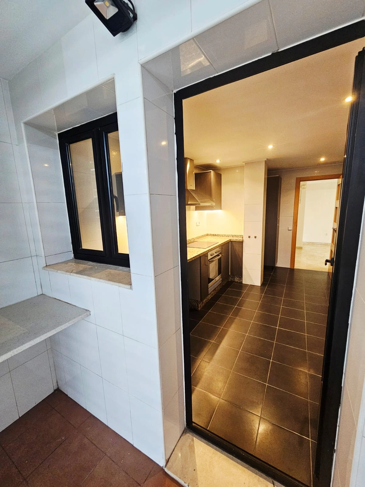 AMPLIO APARTAMENTO  SITUADO EN CALPE