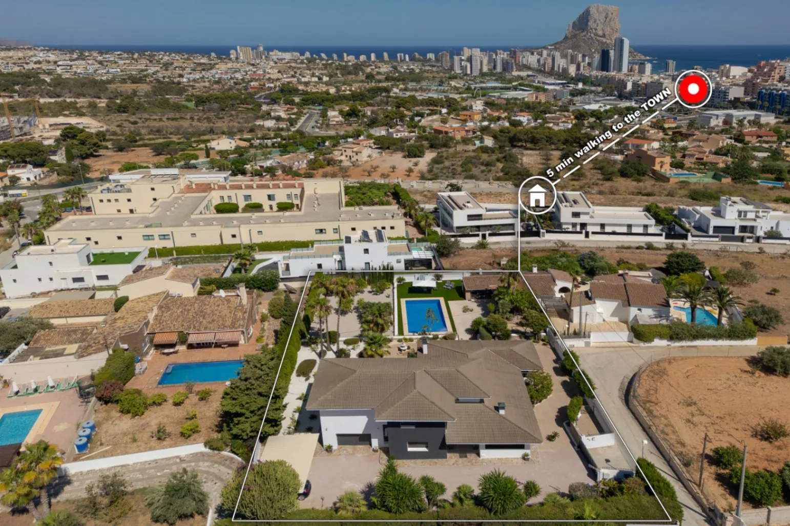 BONITA VILLA CON 2.000 METROS DE TERRENO