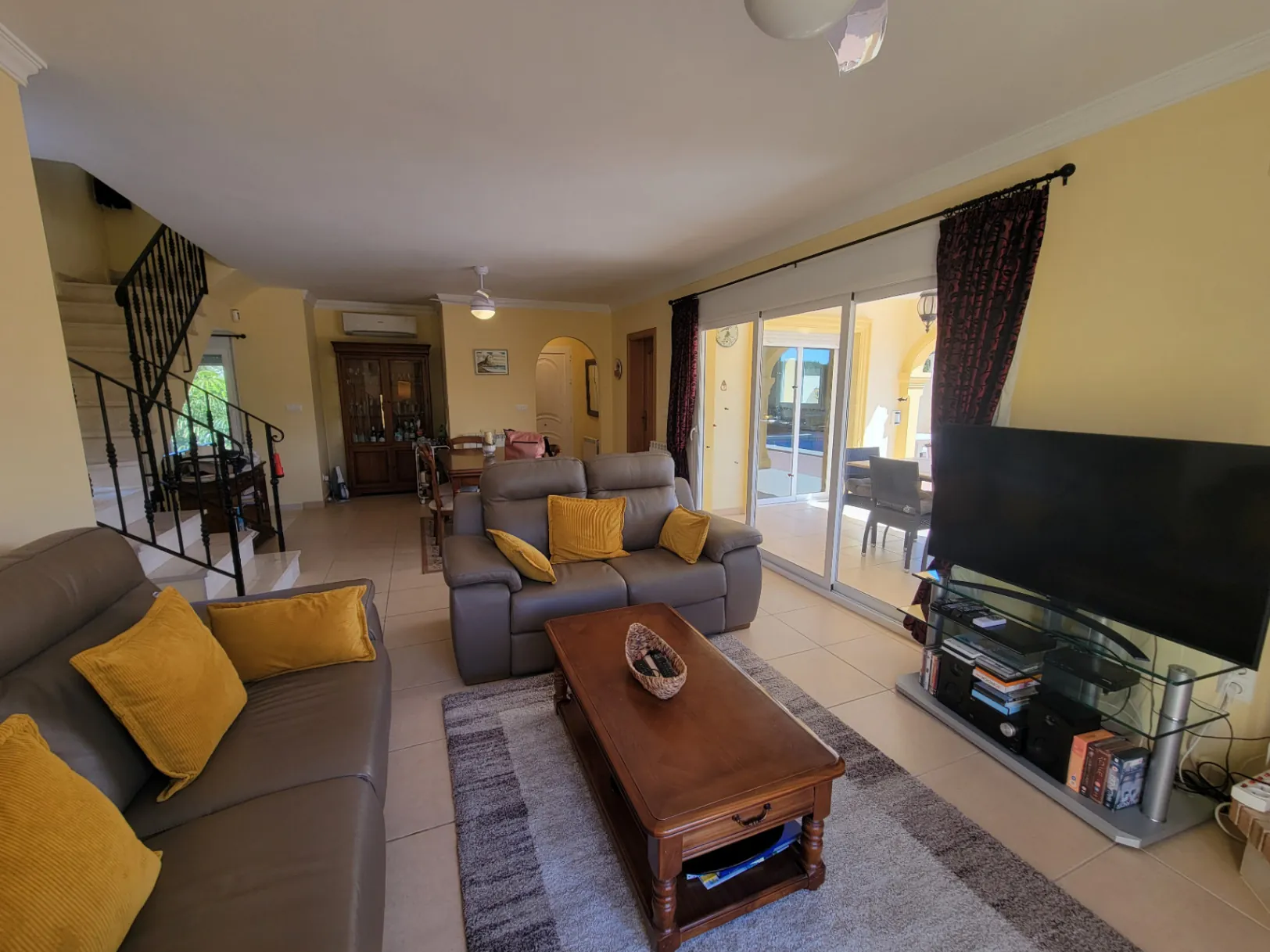 VILLA UBICADA EN MUY BUENA ZONA
