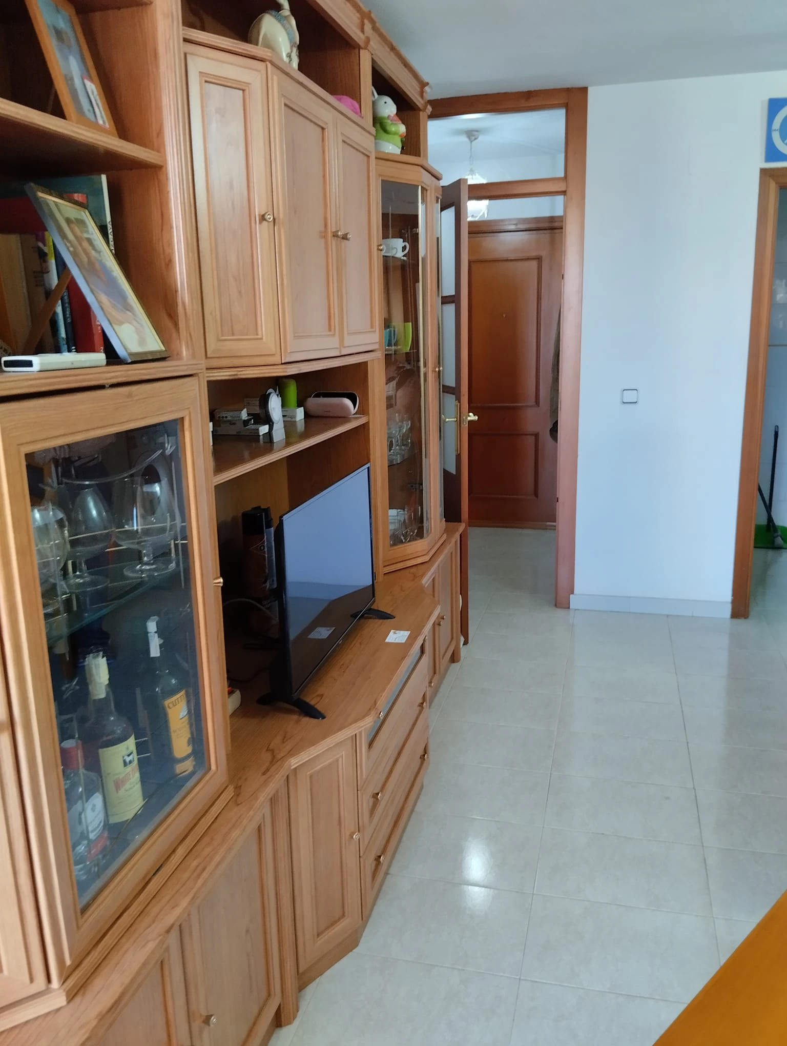КВАРТИРА С ПРИЯТНЫМИ ОБЩИМИ ЗОНАМИ РЯДОМ С ПЛЯЖЕМ
