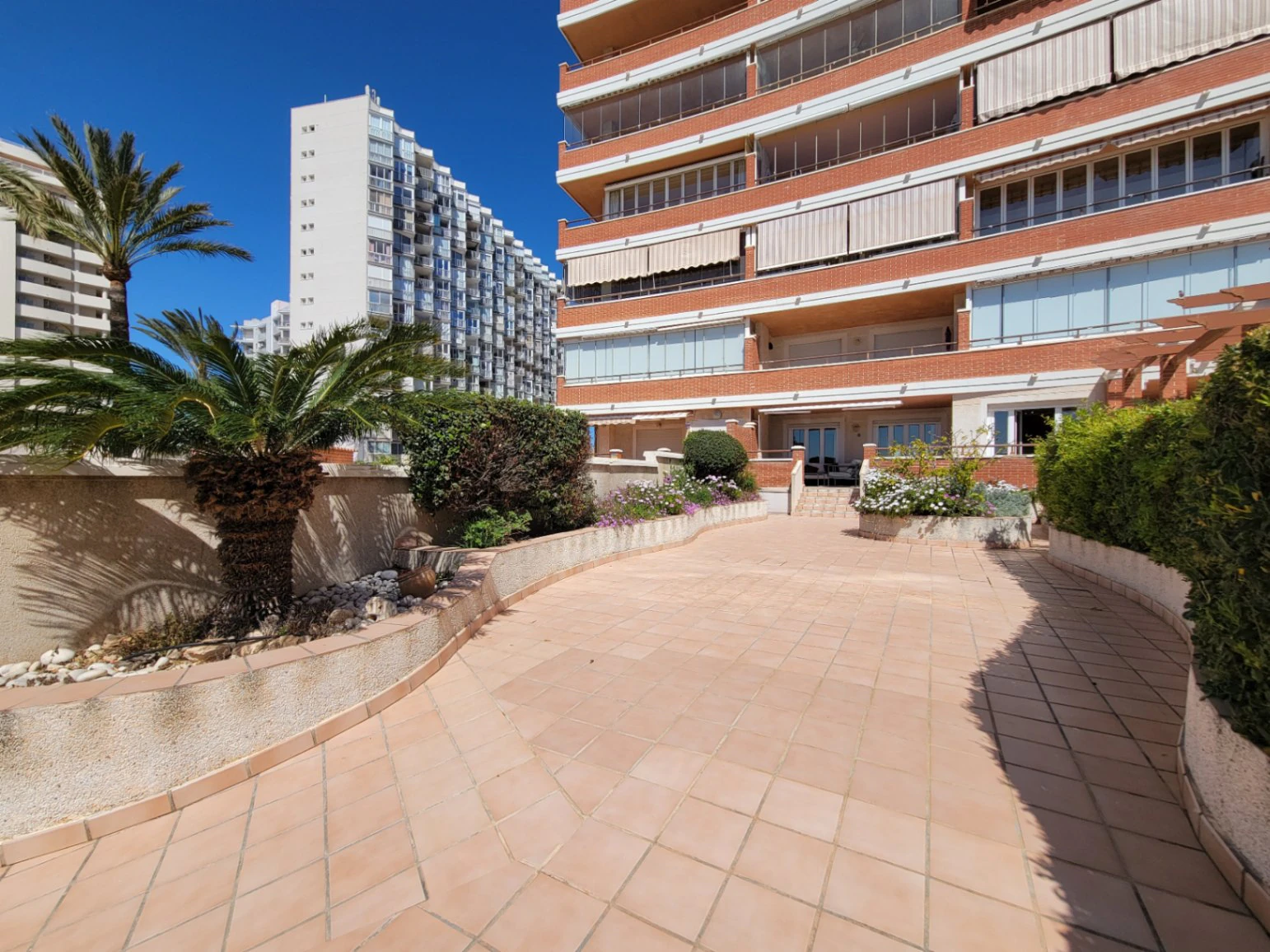Apartamento en primera linea de playa con acceso directo a la playa.