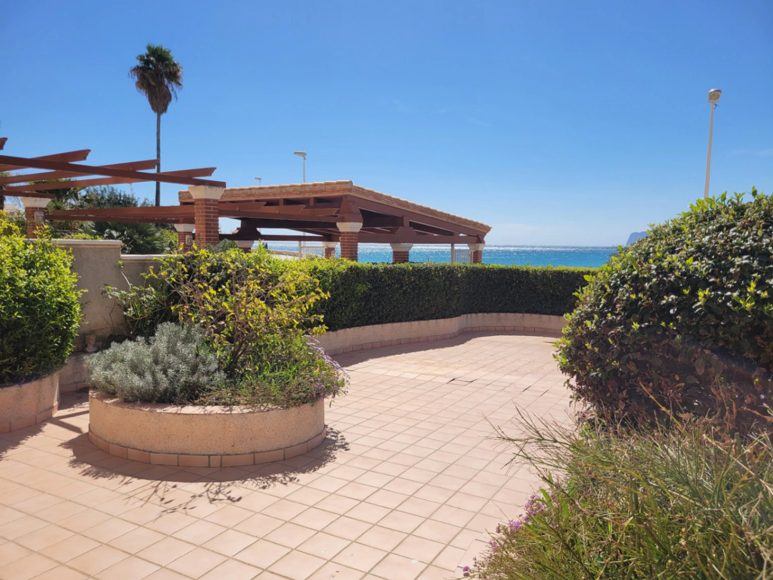 Apartamento en primera linea de playa con acceso directo a la playa.