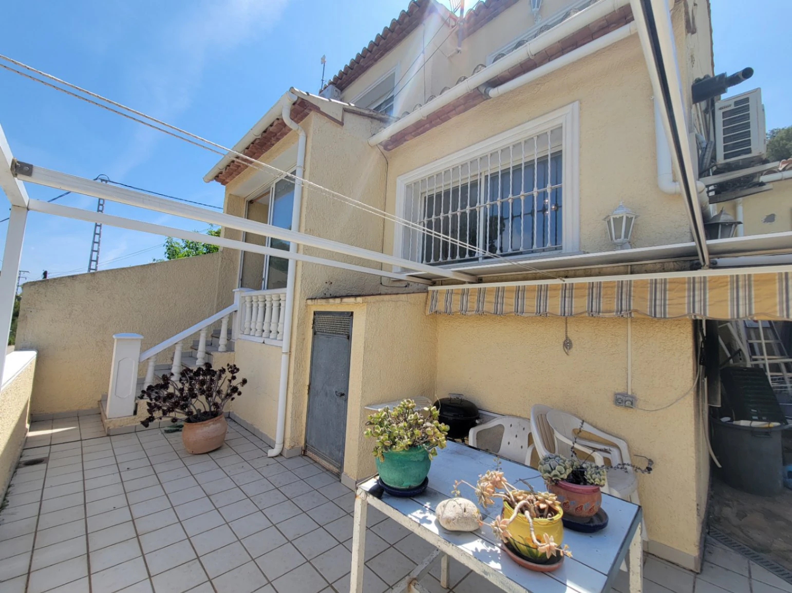 BONITO BUNGALOW SITUADO ENTRE CALPE Y BENISSA