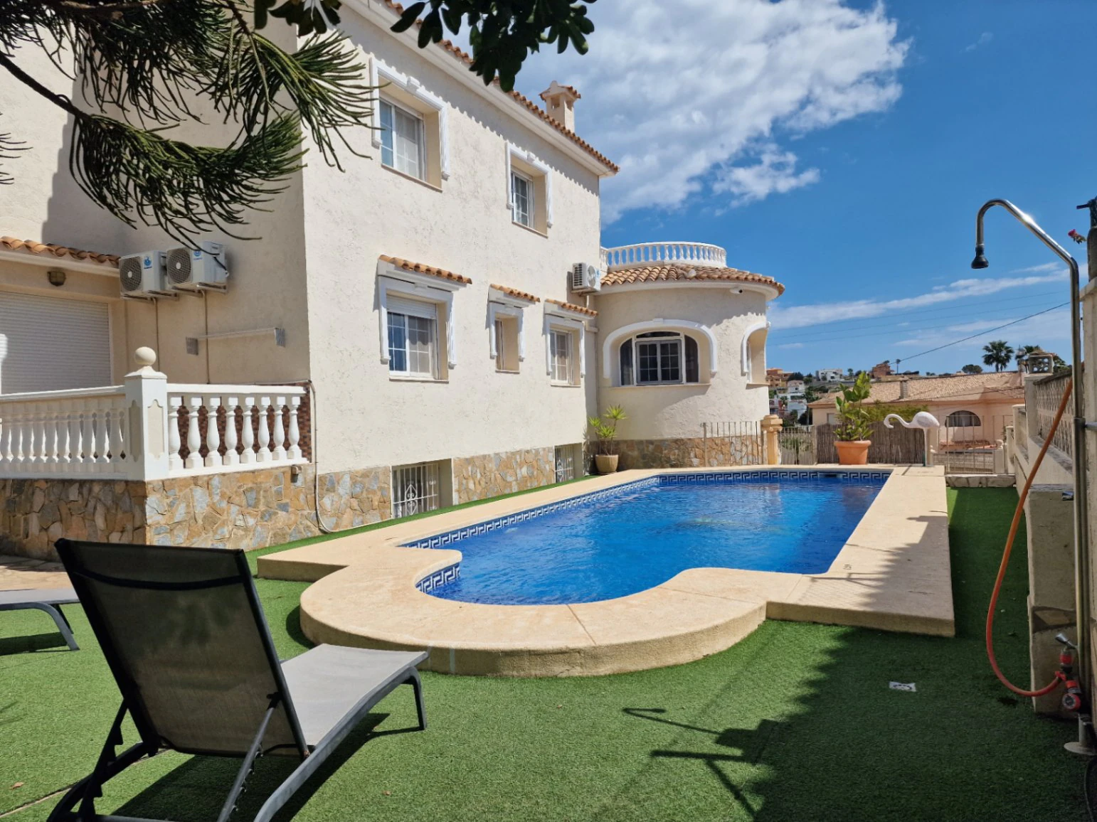 Chalet en venta de 5 habitaciones en Calpe, Alicante