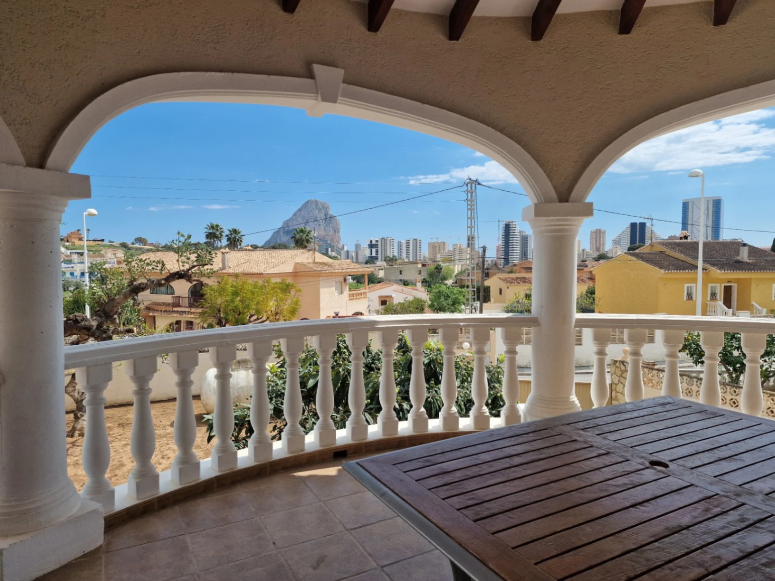 Chalet en venta de 5 habitaciones en Calpe, Alicante