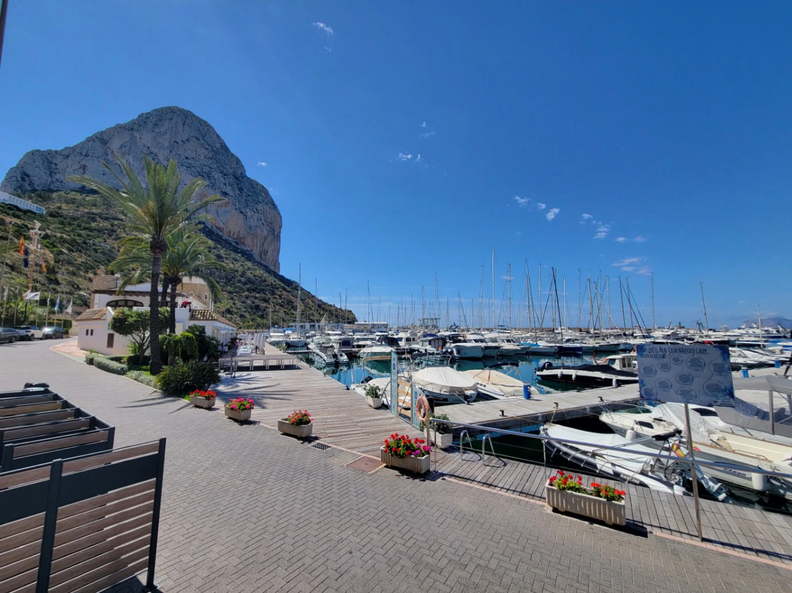 PRECIOSO ATICO EN PRIMERA LINEA EN CALPE - 3