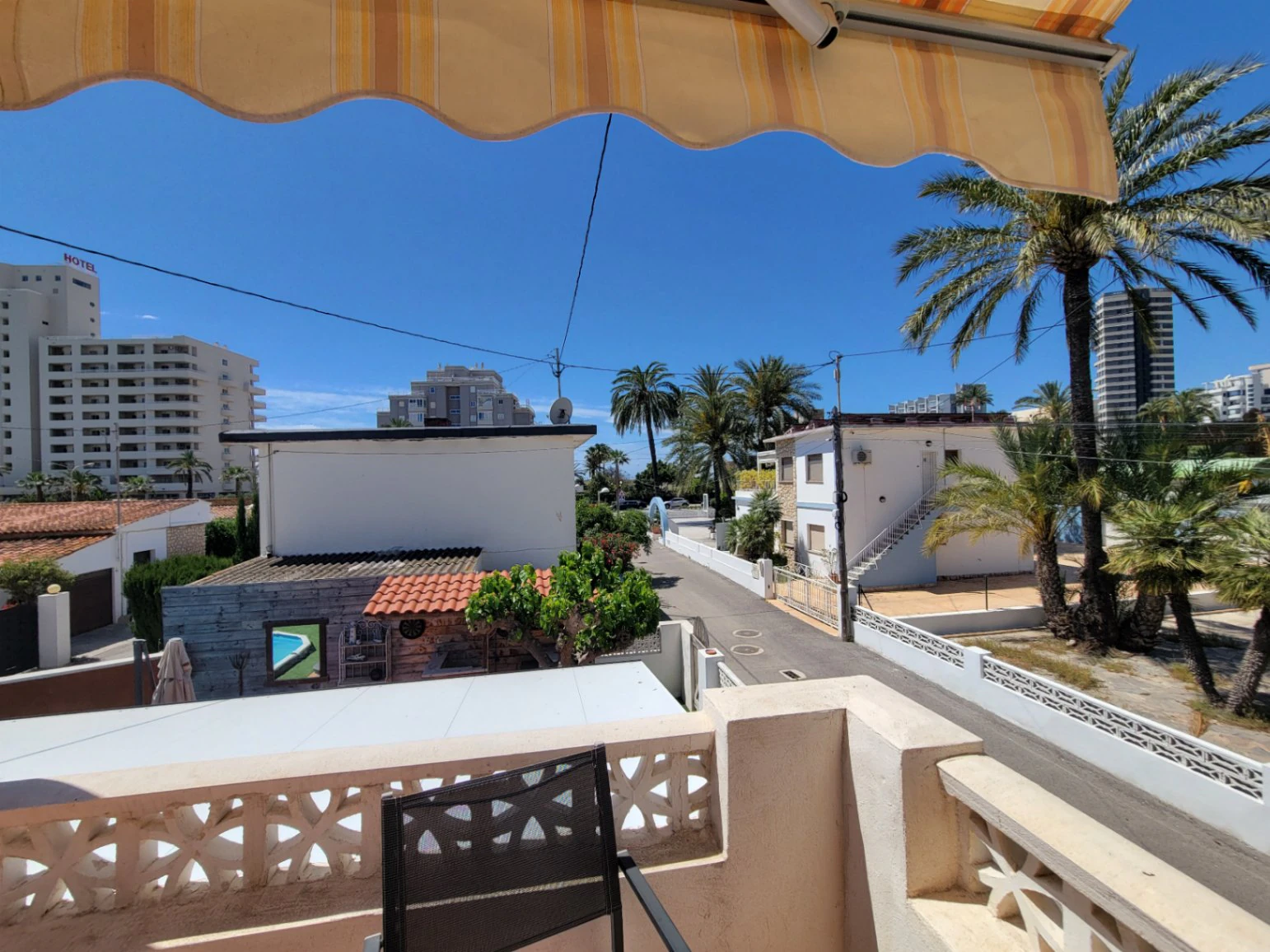 VILLA COMPUESTA POR 2 APARTAMENTOS SEPARADOS EN MUY BUENA UBICACION