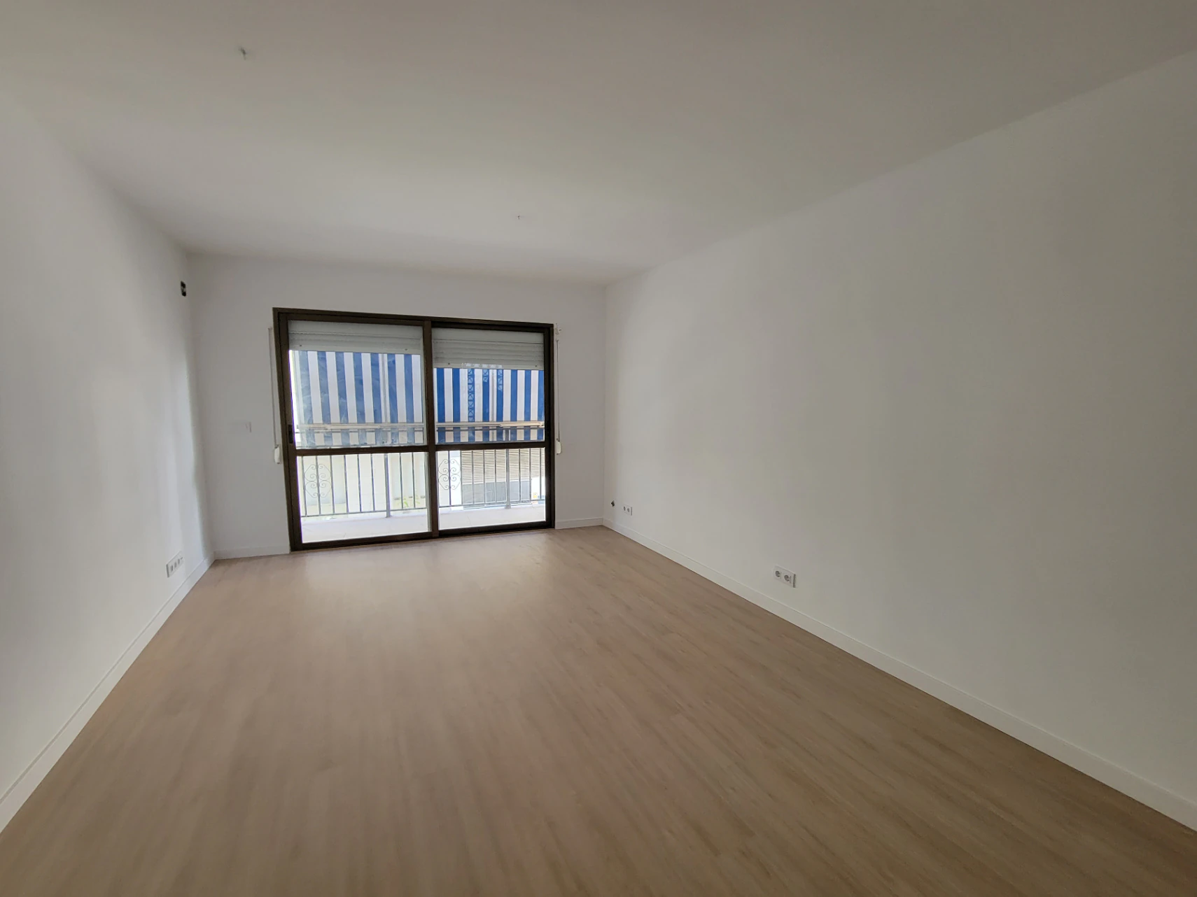 APARTAMENTO TOTALMENTE RENOVADO A 100 METROS DE LA PLAYA - 4