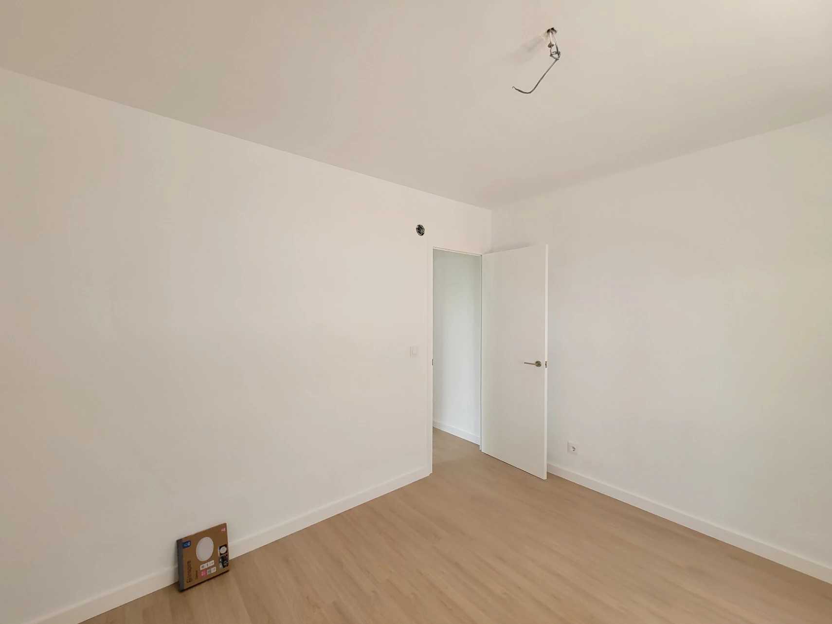 APARTAMENTO TOTALMENTE RENOVADO A 100 METROS DE LA PLAYA