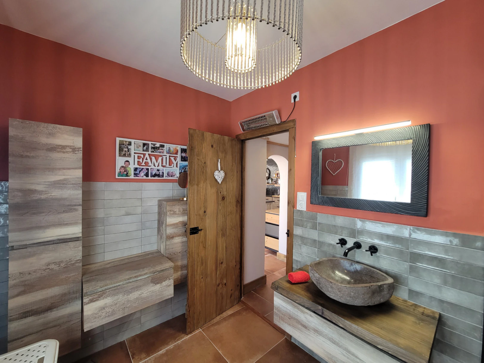 VILLA COMPUESTA POR 2 APARTAMENTOS SEPARADOS EN MUY BUENA UBICACION