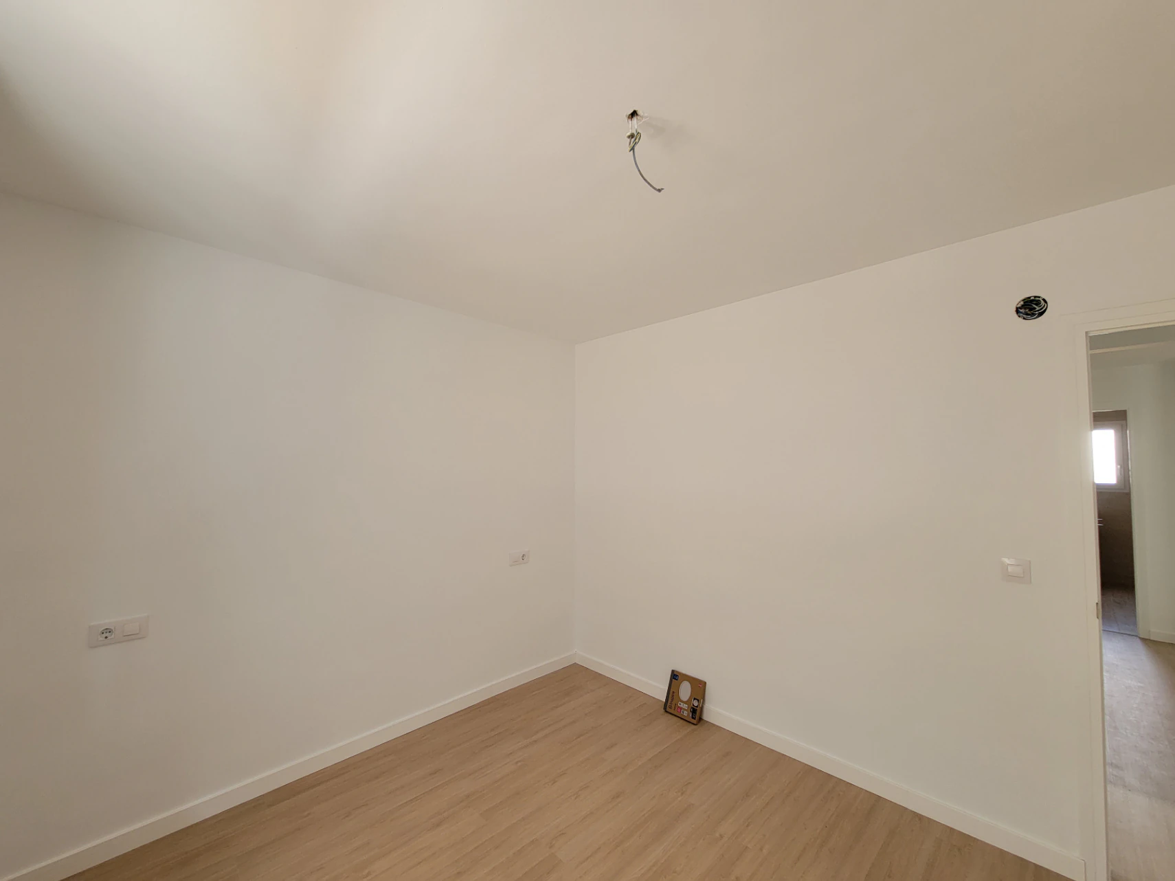 APARTAMENTO TOTALMENTE RENOVADO A 100 METROS DE LA PLAYA