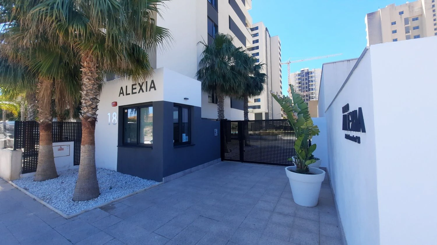 BONITO ATICO DE CONSTRUCCION RECIENTE  EN CALPE