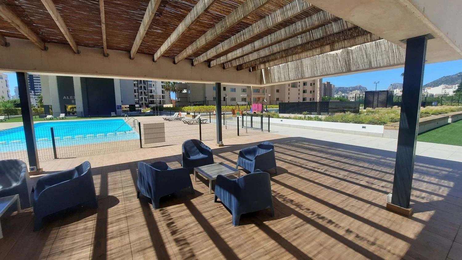 BONITO ATICO DE CONSTRUCCION RECIENTE  EN CALPE