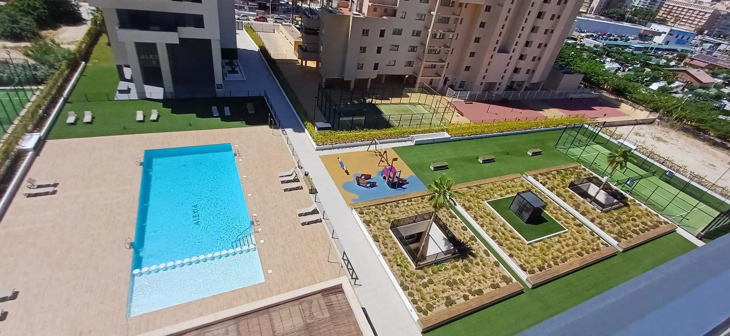 BONITO ATICO DE CONSTRUCCION RECIENTE  EN CALPE