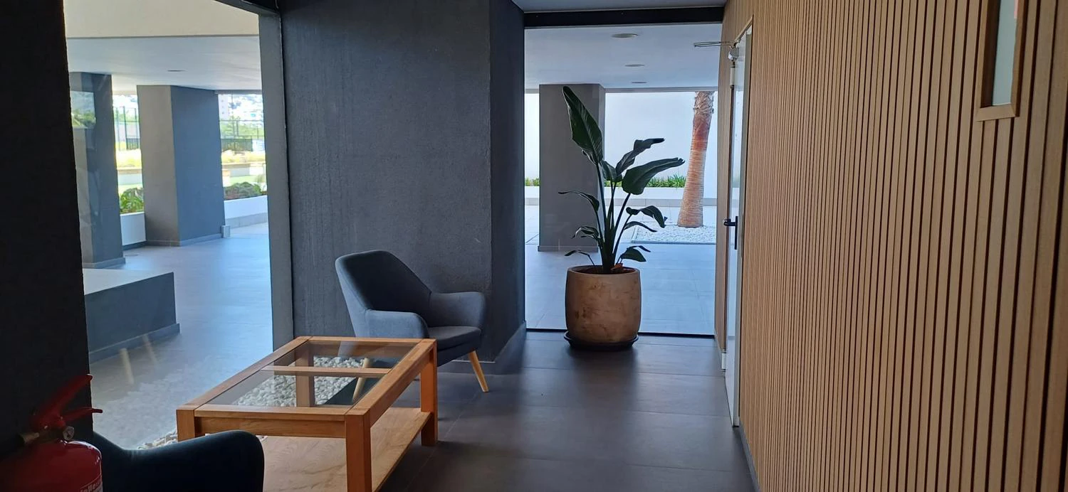 BONITO ATICO DE CONSTRUCCION RECIENTE  EN CALPE