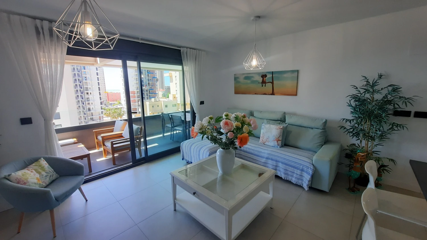BONITO ATICO DE CONSTRUCCION RECIENTE  EN CALPE