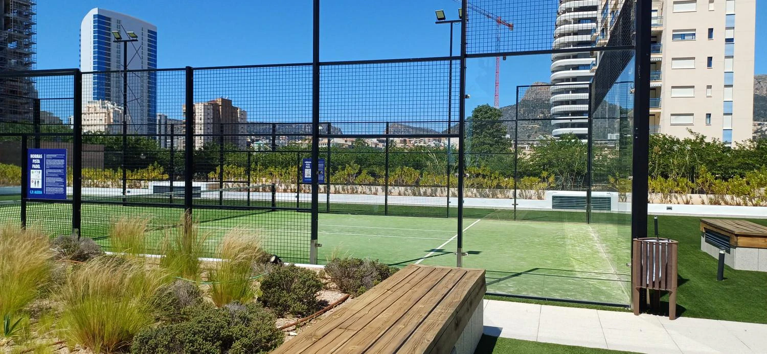 BONITO ATICO DE CONSTRUCCION RECIENTE  EN CALPE