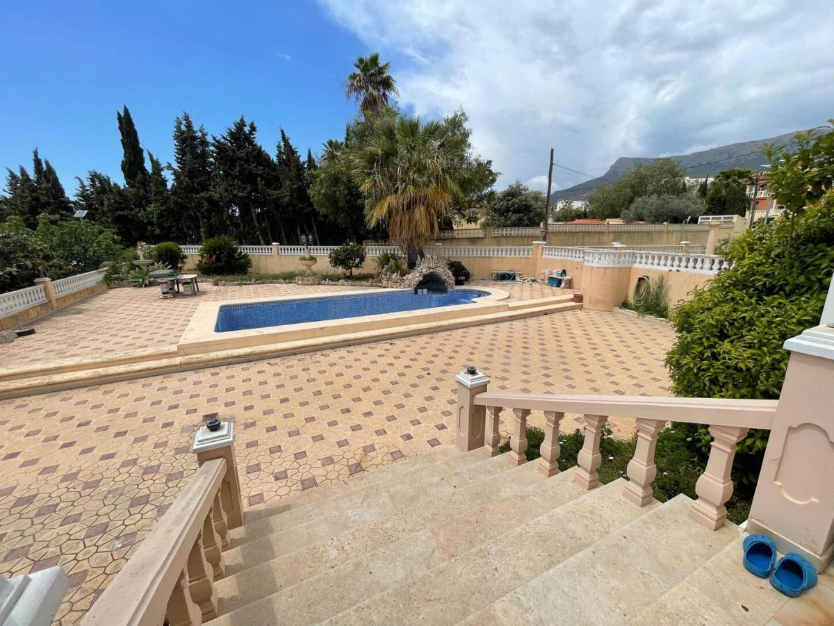 Villa en venta en Pla Senieta, Calpe, Alicante
