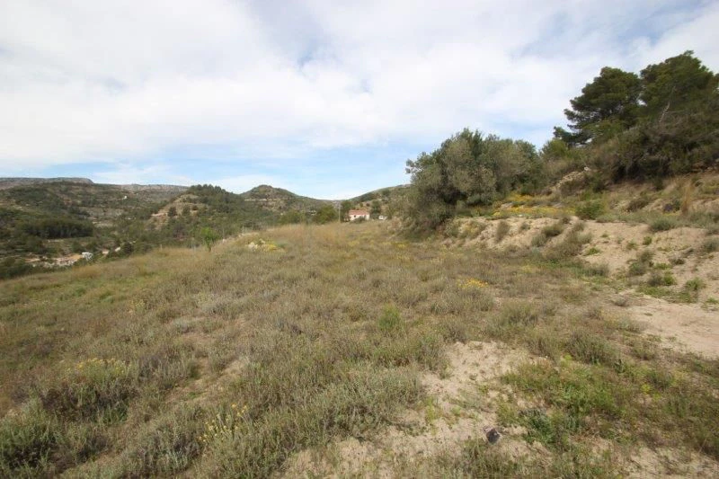 Parcela en venta en Pinos, Benissa, Alicante