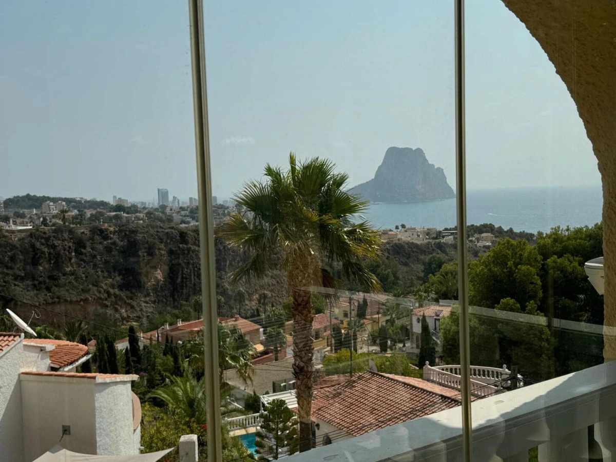 Villa en venta en Maryvilla, Calpe, Alicante