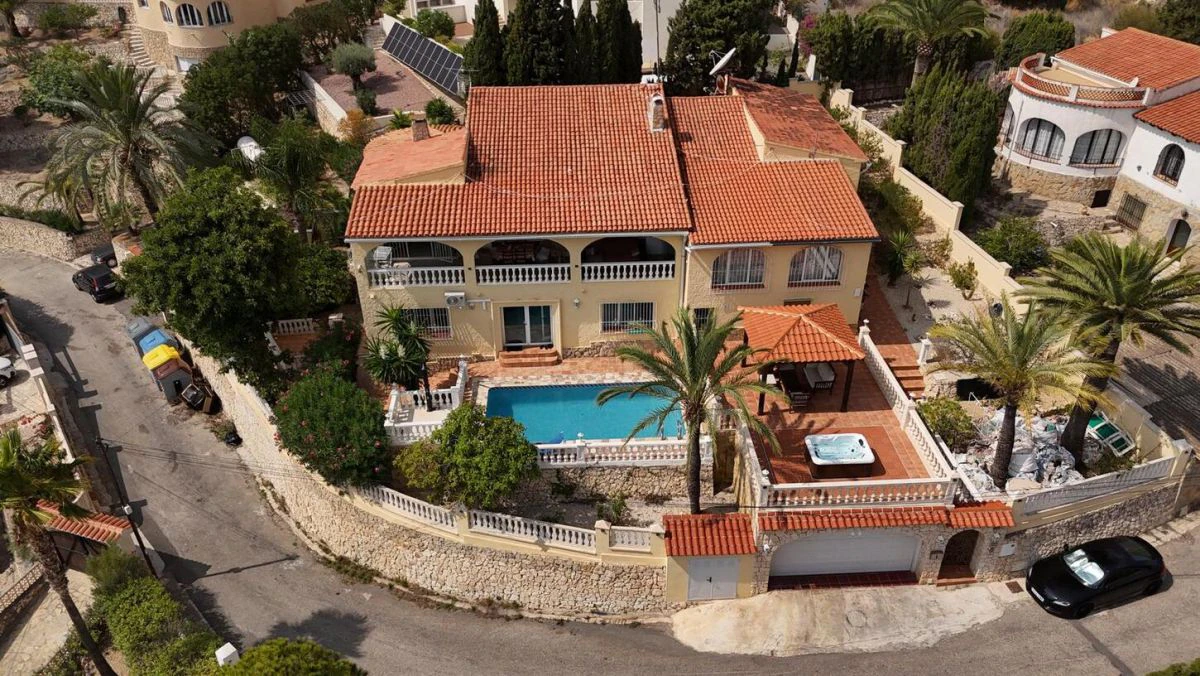 Villa en venta en Maryvilla, Calpe, Alicante