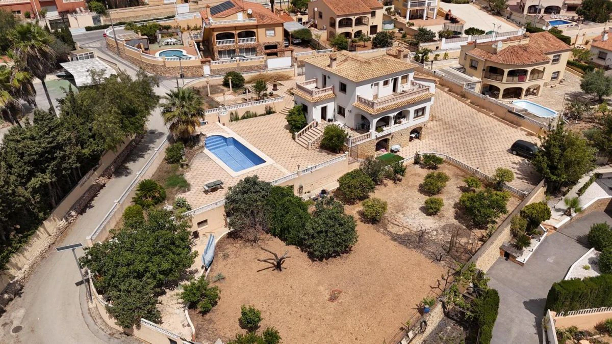 Villa en venta en Pla Senieta, Calpe, Alicante