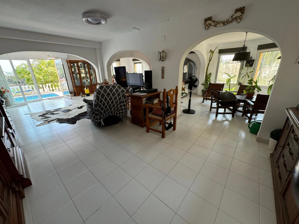 Villa en venta en Maryvilla, Calpe, Alicante
