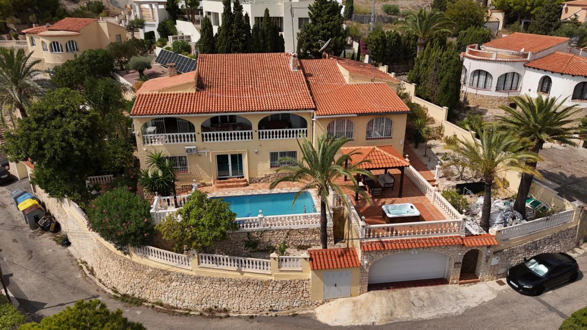 Villa en venta en Maryvilla, Calpe, Alicante