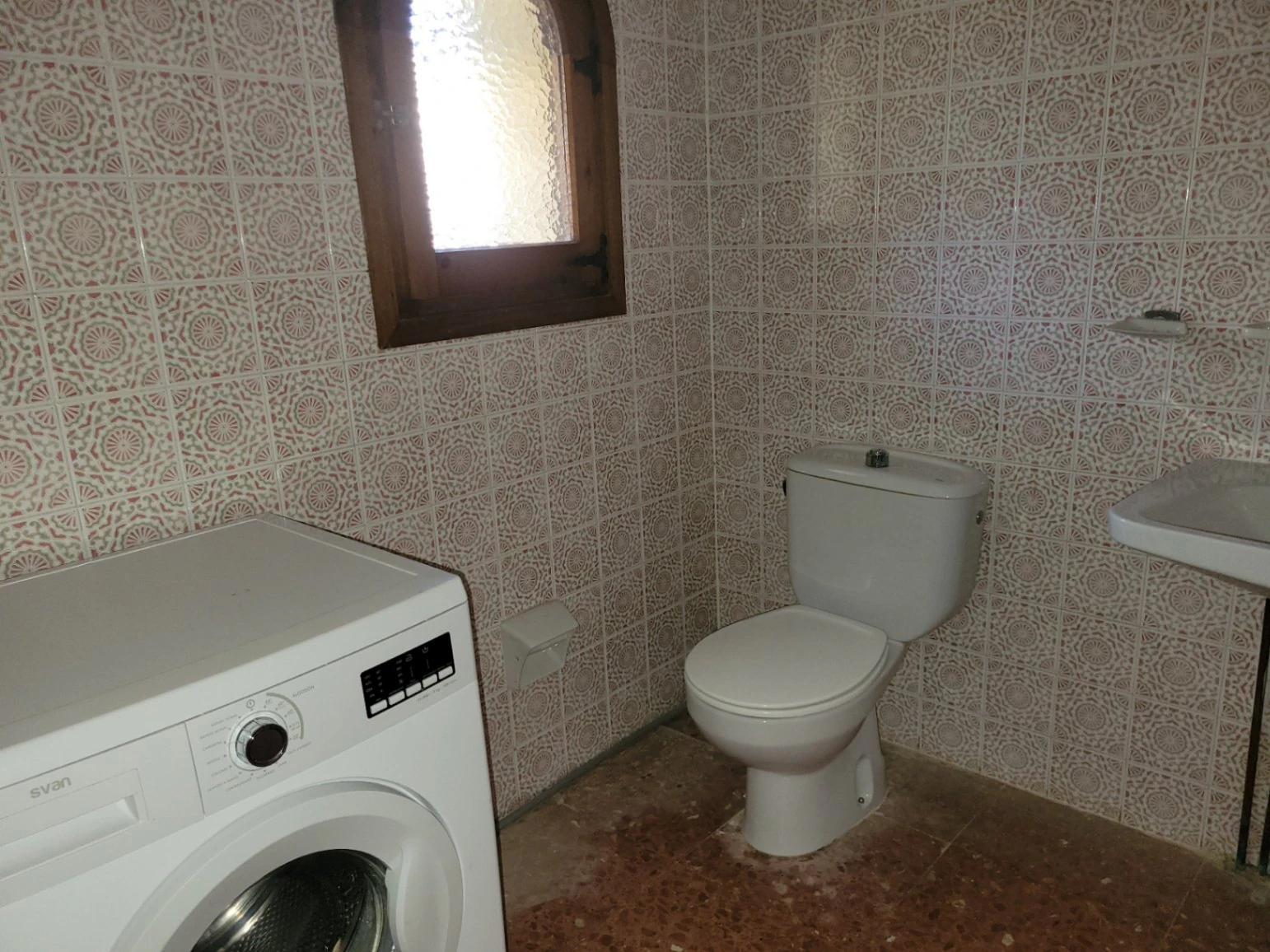 VILLA CON 1.593 METROS DE PARCELA Y MUY BUENA UBICACION PARA REFORMAR