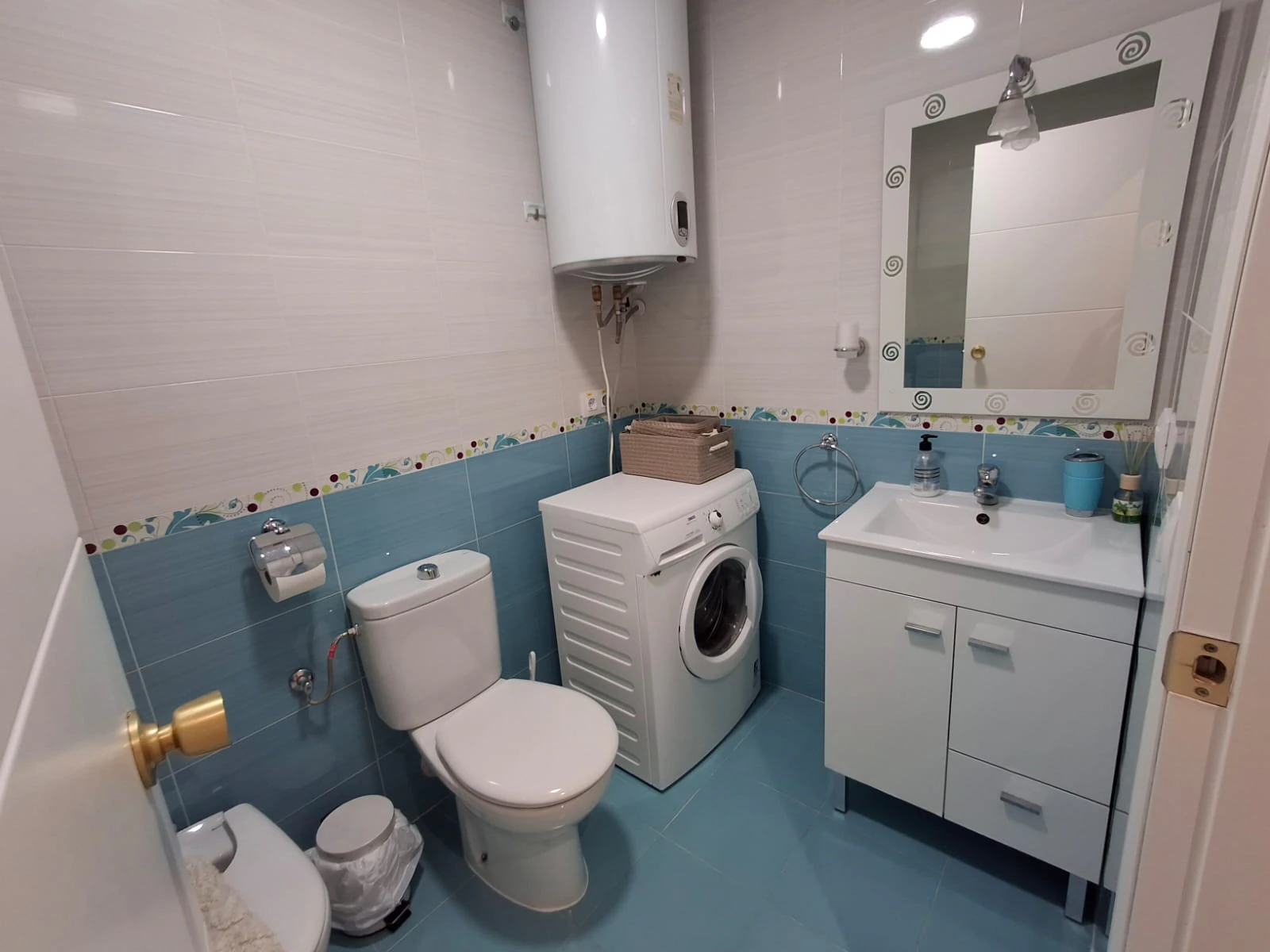 APARTAMENTO EN MUY BUENA UBICACIÓN