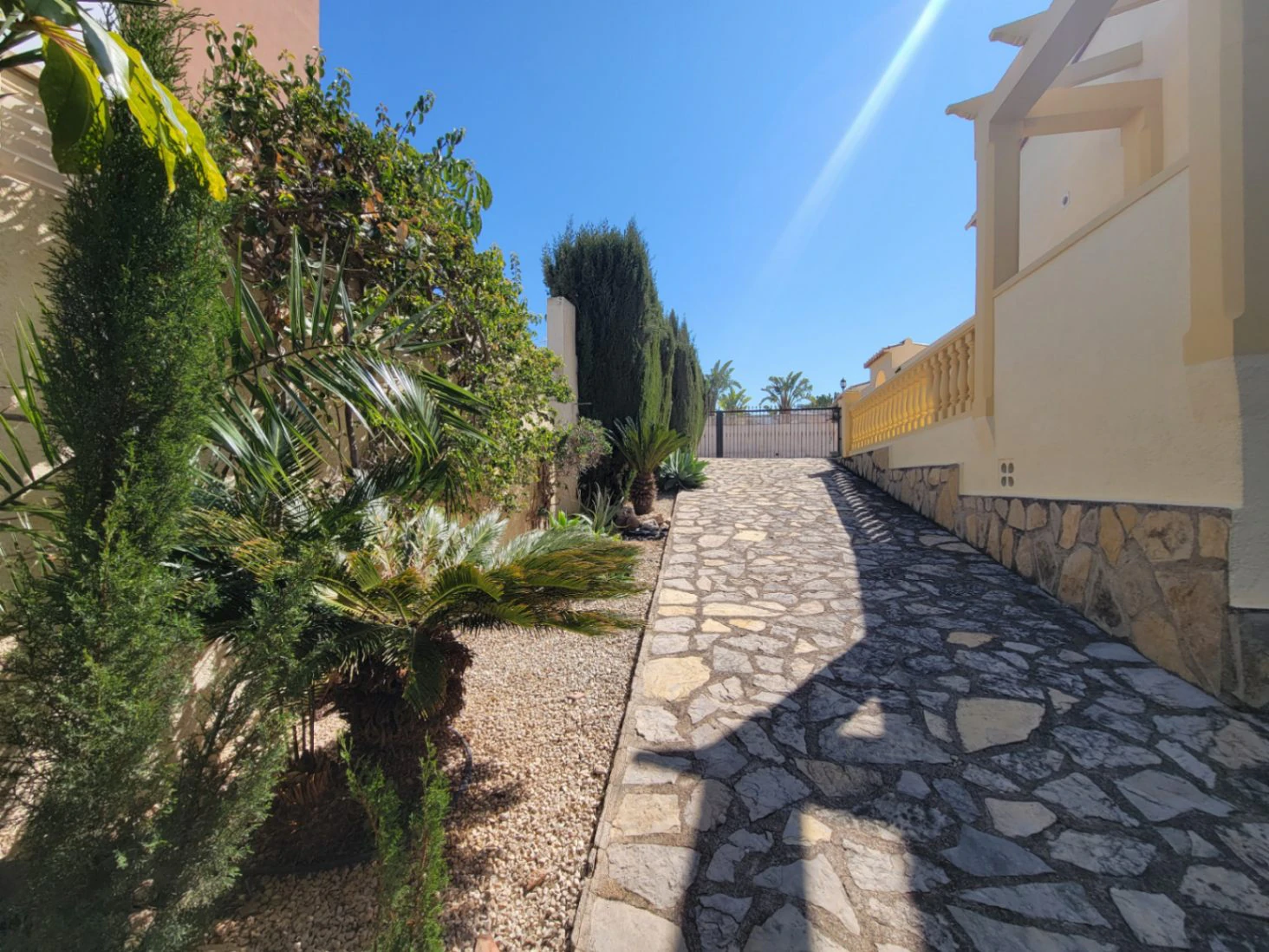 VILLA UBICADA EN MUY BUENA ZONA