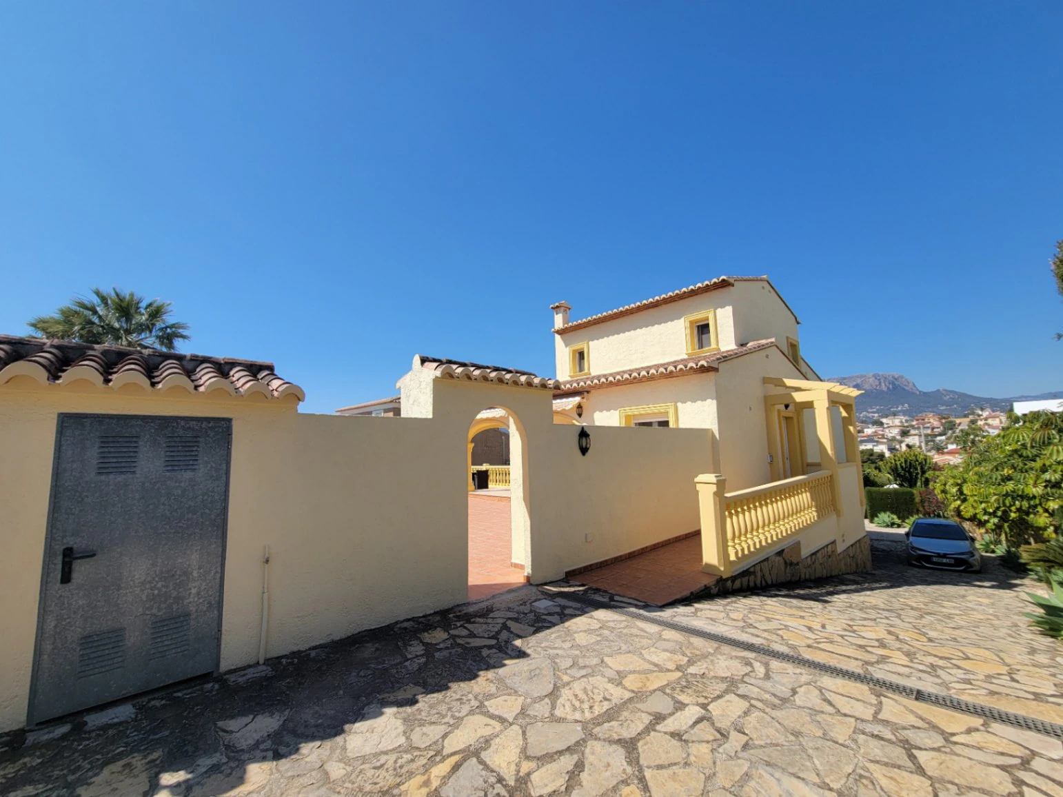 VILLA UBICADA EN MUY BUENA ZONA