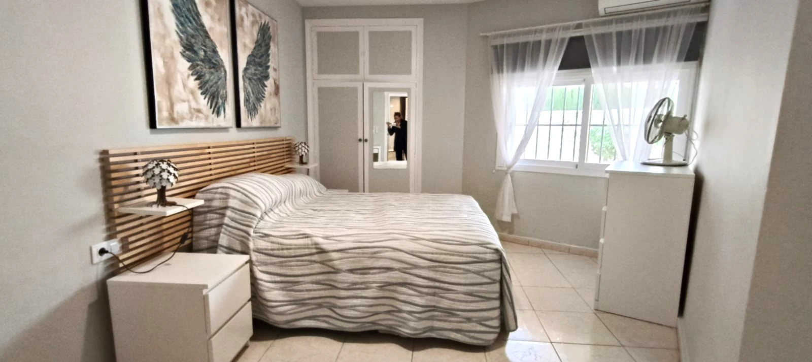 Apartamento con jardín, vistas abiertas, piscina y tenis comunitaria a 1 km del centro y del mar