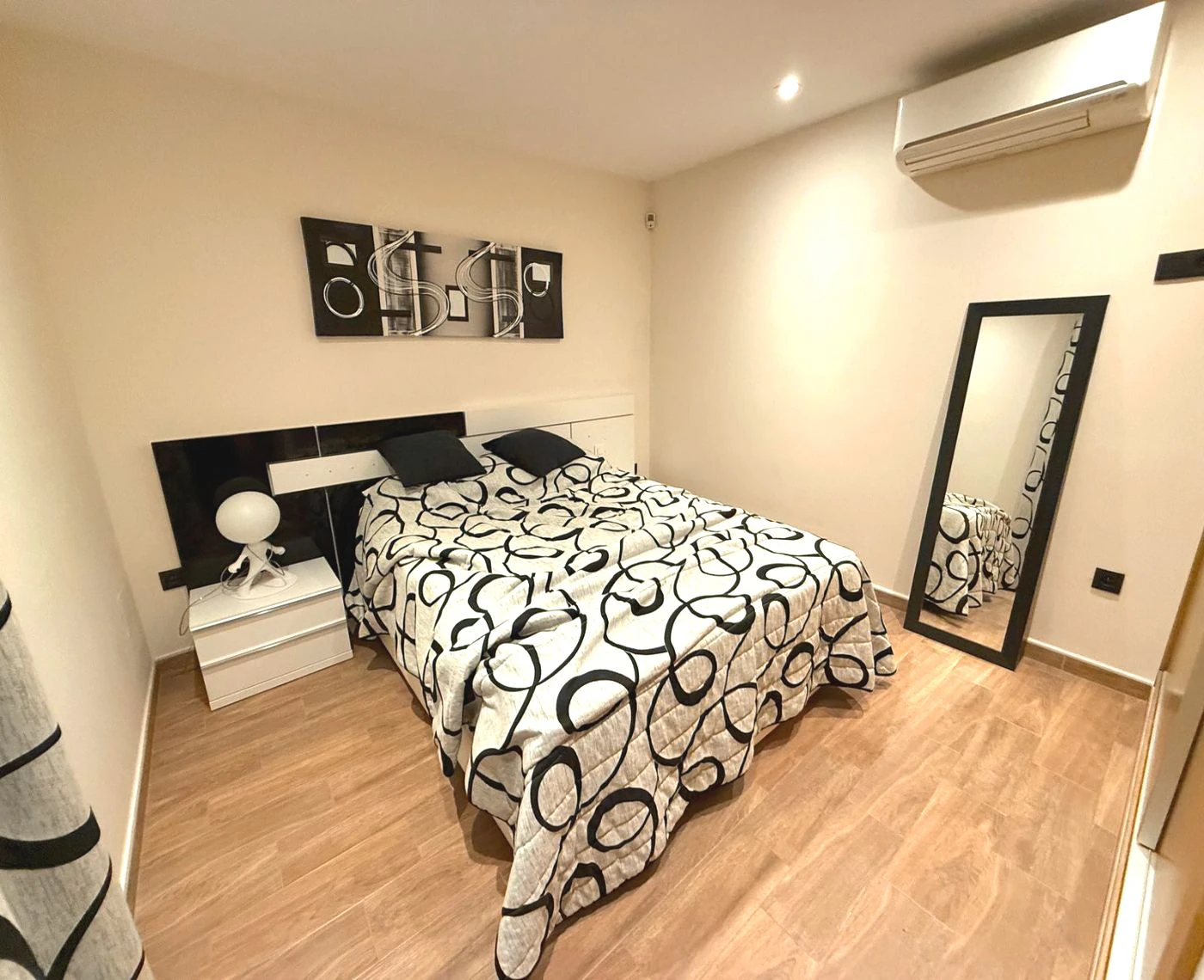 Elegante villa con piscina y privilegiadas vistas al Peñón de Ifach