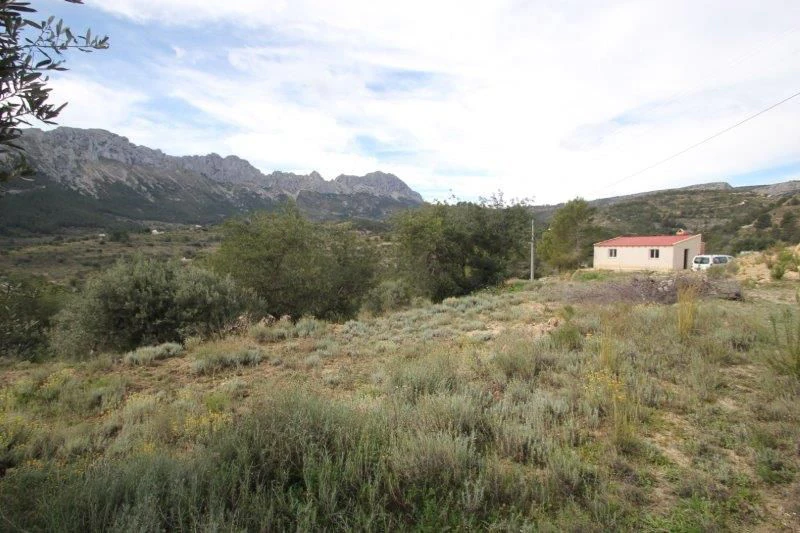 Parcela en venta en Pinos, Benissa, Alicante